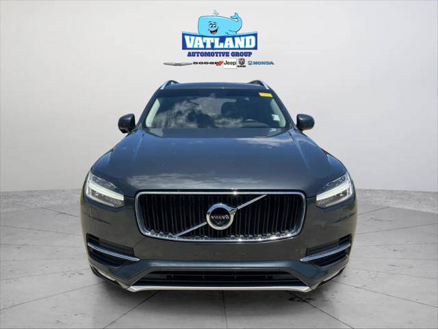 2017 Volvo XC90 T6 Momentum