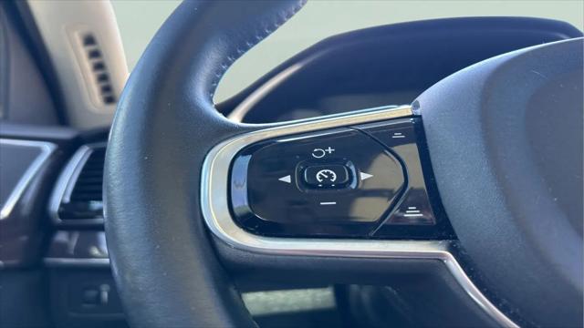 2017 Volvo XC90 T6 Momentum