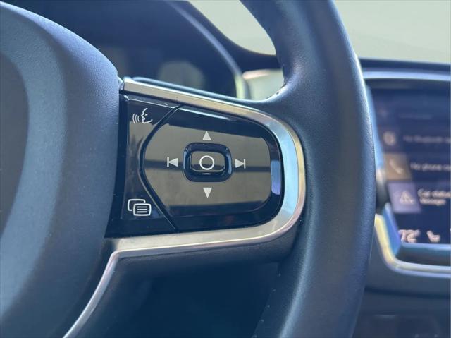 2017 Volvo XC90 T6 Momentum