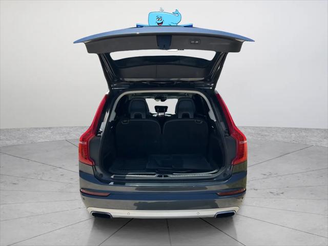 2017 Volvo XC90 T6 Momentum