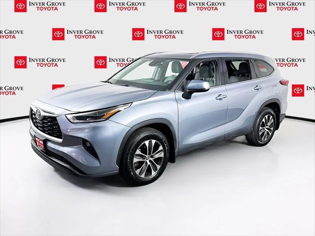 2021 Toyota Highlander XLE for sale in Inver Grove, MN
