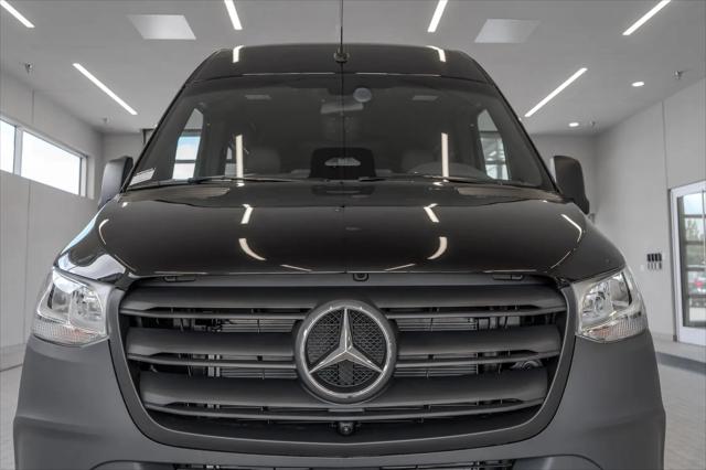 2025 Mercedes-Benz Sprinter 2500 Standard Roof 4-Cyl Diesel HO Select