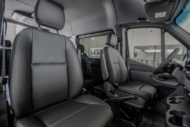 2025 Mercedes-Benz Sprinter 2500 Standard Roof 4-Cyl Diesel HO Select