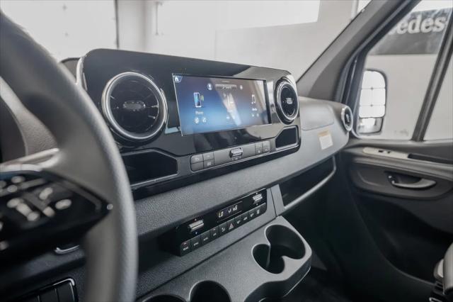 2025 Mercedes-Benz Sprinter 2500 Standard Roof 4-Cyl Diesel HO Select