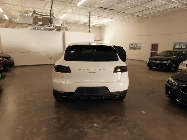 2018 Porsche Macan Macan