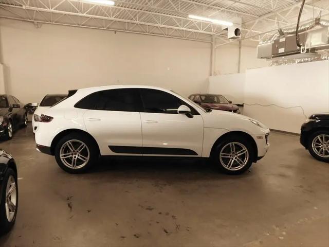 2018 Porsche Macan Macan