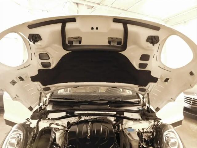 2018 Porsche Macan Macan