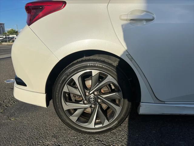 2016 Scion iM Base