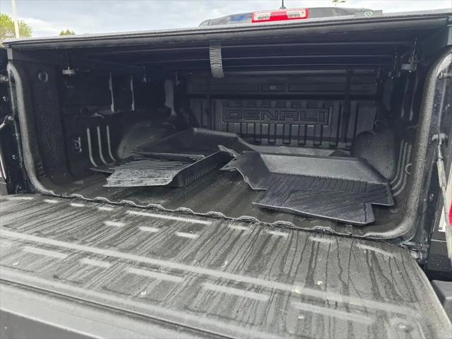 2022 GMC Canyon 4WD Crew Cab Short Box Denali
