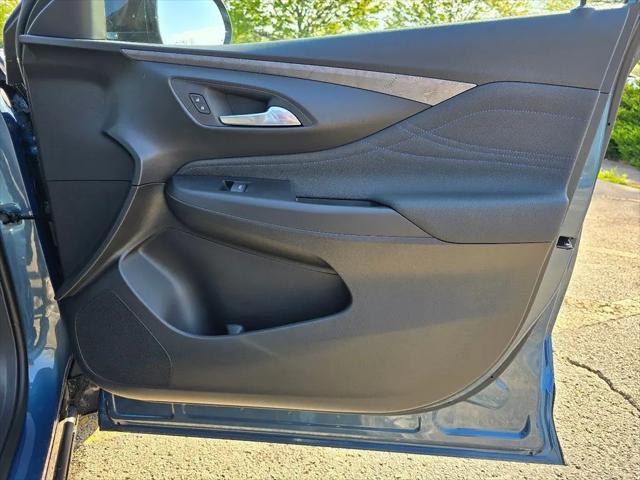 2026 Buick NV Sport Touring FWD