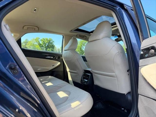 2020 Toyota Avalon Hybrid Limited