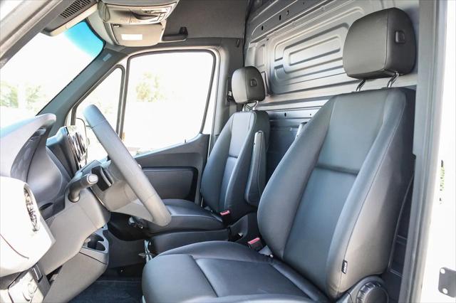 2025 Mercedes-Benz Sprinter 2500 Standard Roof 4-Cyl Diesel HO