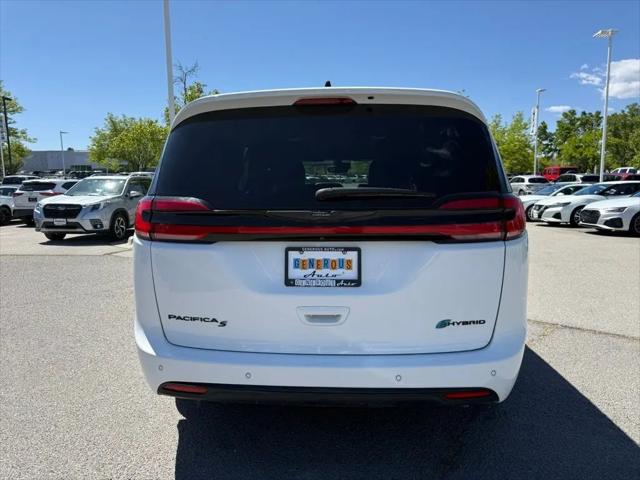 2024 Chrysler Pacifica Hybrid S Appearance Pkg