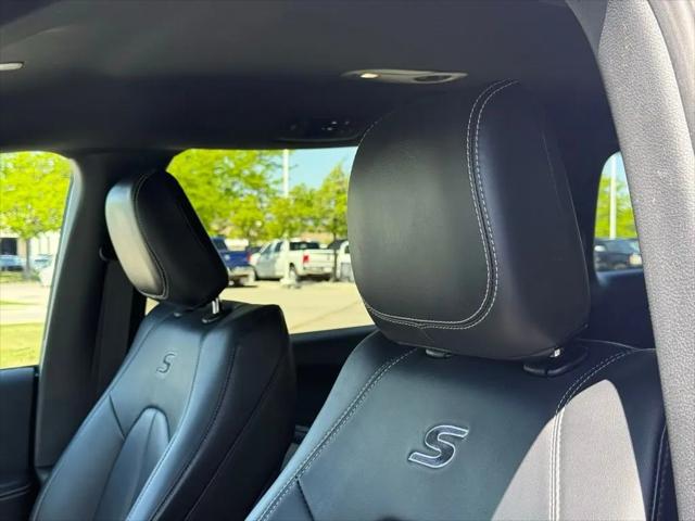 2024 Chrysler Pacifica Hybrid S Appearance Pkg
