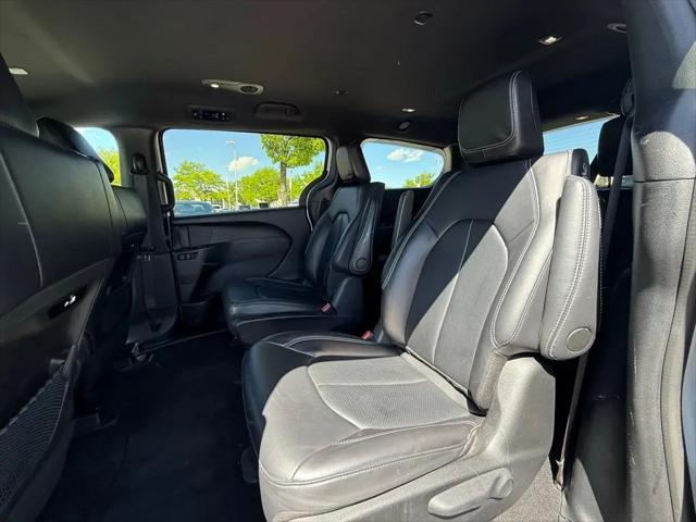 2024 Chrysler Pacifica Hybrid S Appearance Pkg