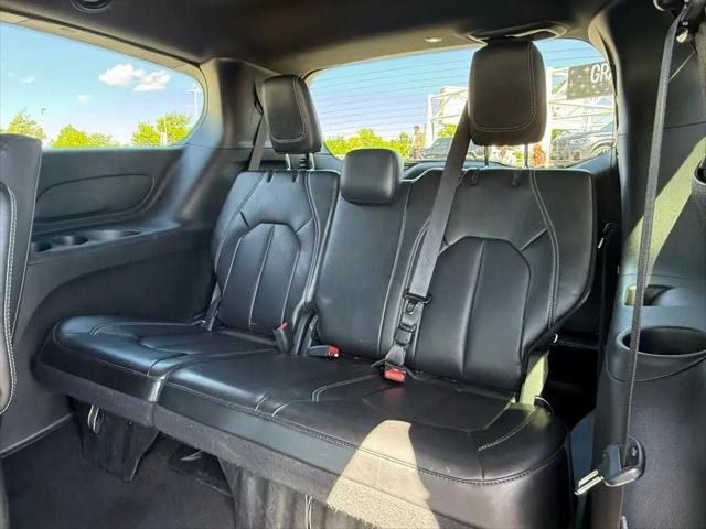 2024 Chrysler Pacifica Hybrid S Appearance Pkg
