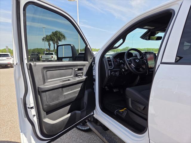 2026 Ram 2500 Black Express Crew Cab 4x4 8" Box