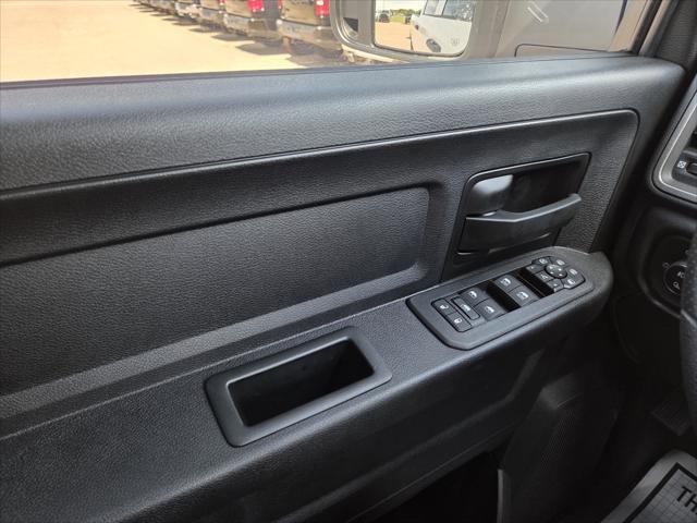 2026 Ram 2500 Black Express Crew Cab 4x4 8" Box