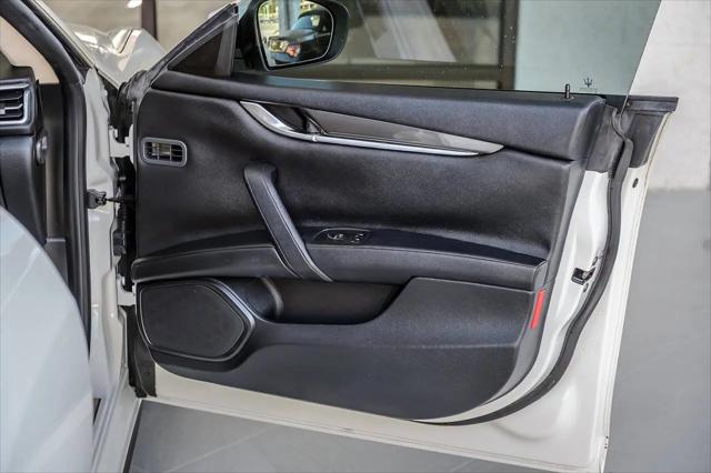 2018 Maserati Ghibli Standard