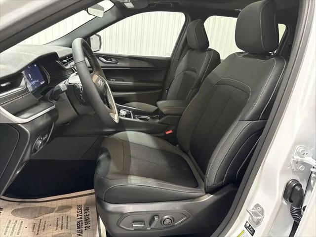 2026 Jeep Grand Cherokee L Altitude 4x4