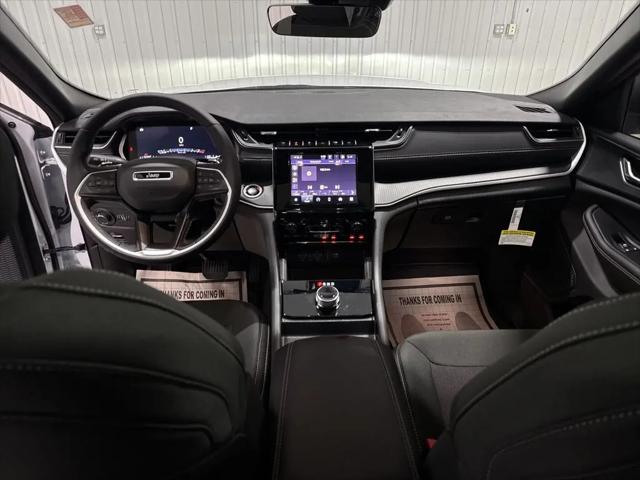 2026 Jeep Grand Cherokee L Altitude 4x4