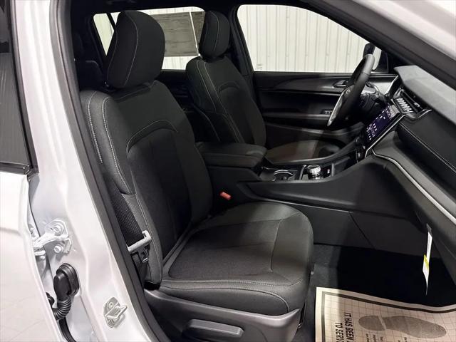 2026 Jeep Grand Cherokee L Altitude 4x4