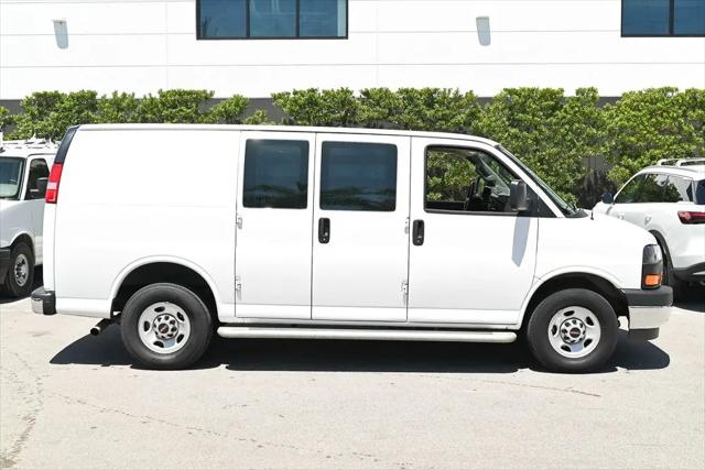 2022 GMC Savana Cargo RWD 2500 Regular Wheelbase Work Van
