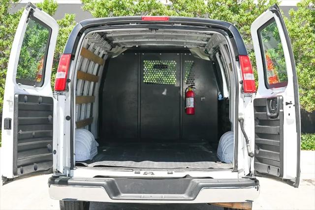 2022 GMC Savana Cargo RWD 2500 Regular Wheelbase Work Van
