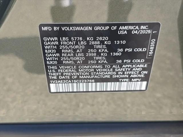 2025 Volkswagen Atlas Cross Sport 2.0T SEL R-Line Black