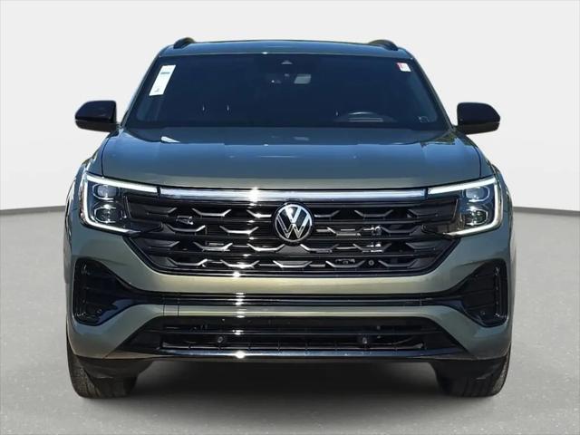 2025 Volkswagen Atlas Cross Sport 2.0T SEL R-Line Black