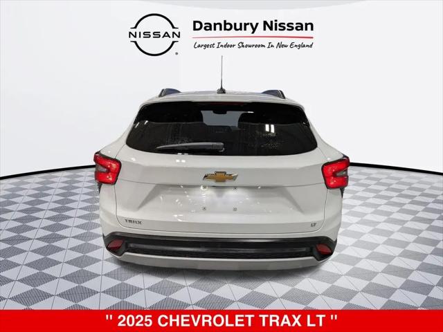 2025 Chevrolet Trax FWD LT