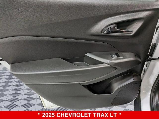 2025 Chevrolet Trax FWD LT