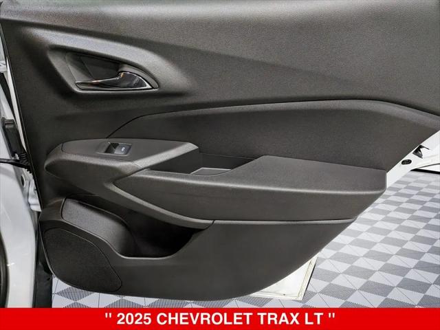 2025 Chevrolet Trax FWD LT