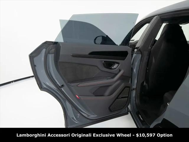 2024 Lamborghini Urus S