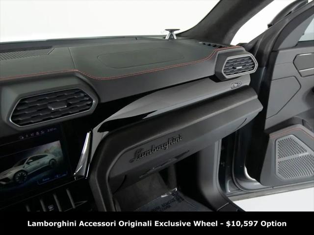 2024 Lamborghini Urus S
