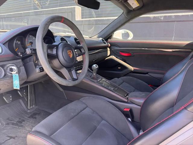 2022 Porsche 718 Cayman GT4