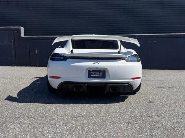 2022 Porsche 718 Cayman GT4