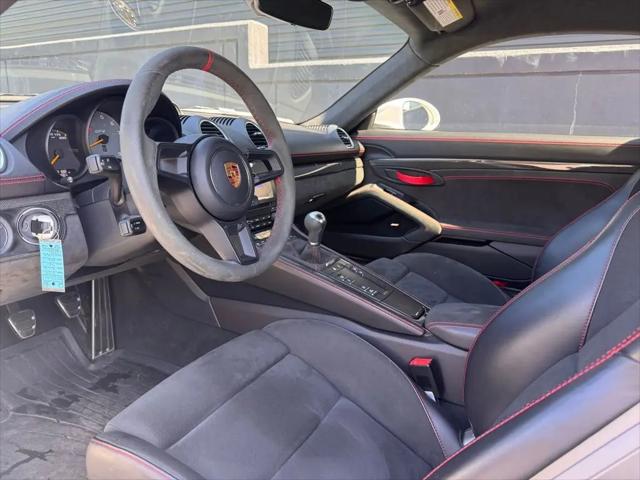 2022 Porsche 718 Cayman GT4