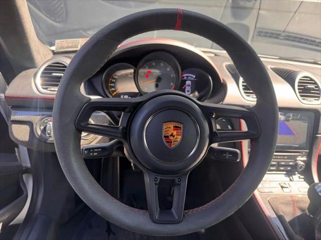 2022 Porsche 718 Cayman GT4