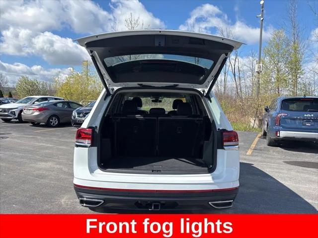 2025 Volkswagen Atlas 2.0T SE w/Technology