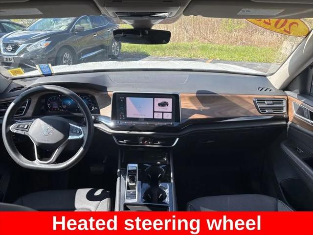 2025 Volkswagen Atlas 2.0T SE w/Technology