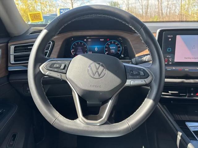 2025 Volkswagen Atlas 2.0T SE w/Technology