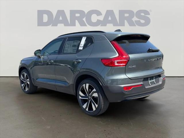 2026 Volvo XC40 Ultra, B5 AWD Gas (mild hybrid), Dark