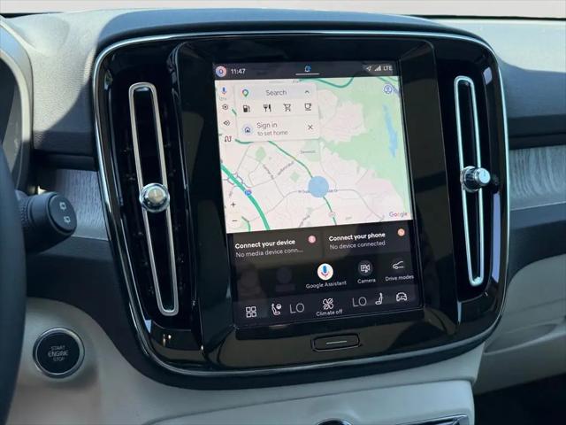 2026 Volvo XC40 Ultra, B5 AWD Gas (mild hybrid), Dark