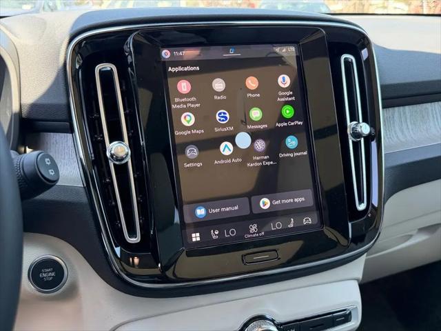 2026 Volvo XC40 Ultra, B5 AWD Gas (mild hybrid), Dark