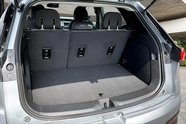 2027 Chevrolet Bolt LT FWD