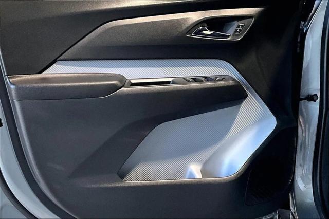 2027 Chevrolet Bolt LT FWD