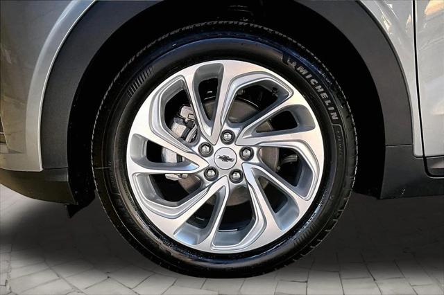 2027 Chevrolet Bolt LT FWD