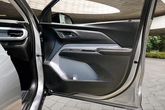 2027 Chevrolet Bolt LT FWD