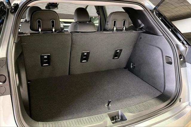 2027 Chevrolet Bolt LT FWD